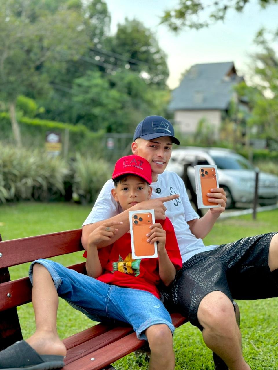 2 IPHONE 17 PRO MAXX 